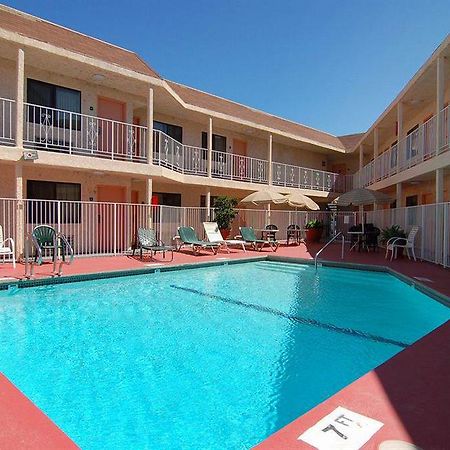 Rodeway Inn Magic Mountain Area Castaic Bagian luar foto