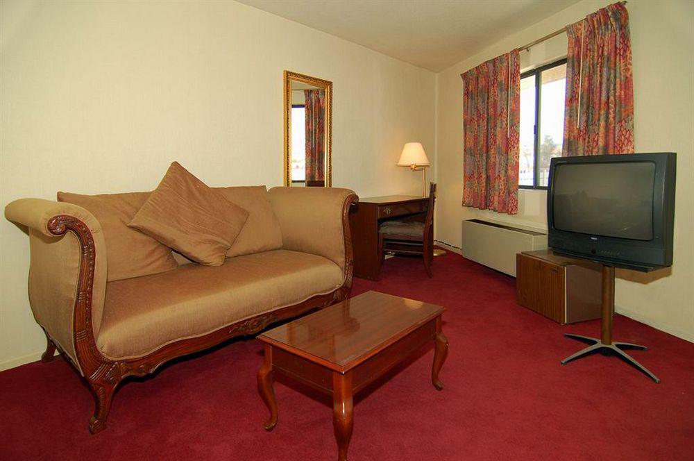 Rodeway Inn Magic Mountain Area Castaic Bagian luar foto