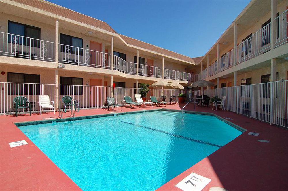 Rodeway Inn Magic Mountain Area Castaic Bagian luar foto