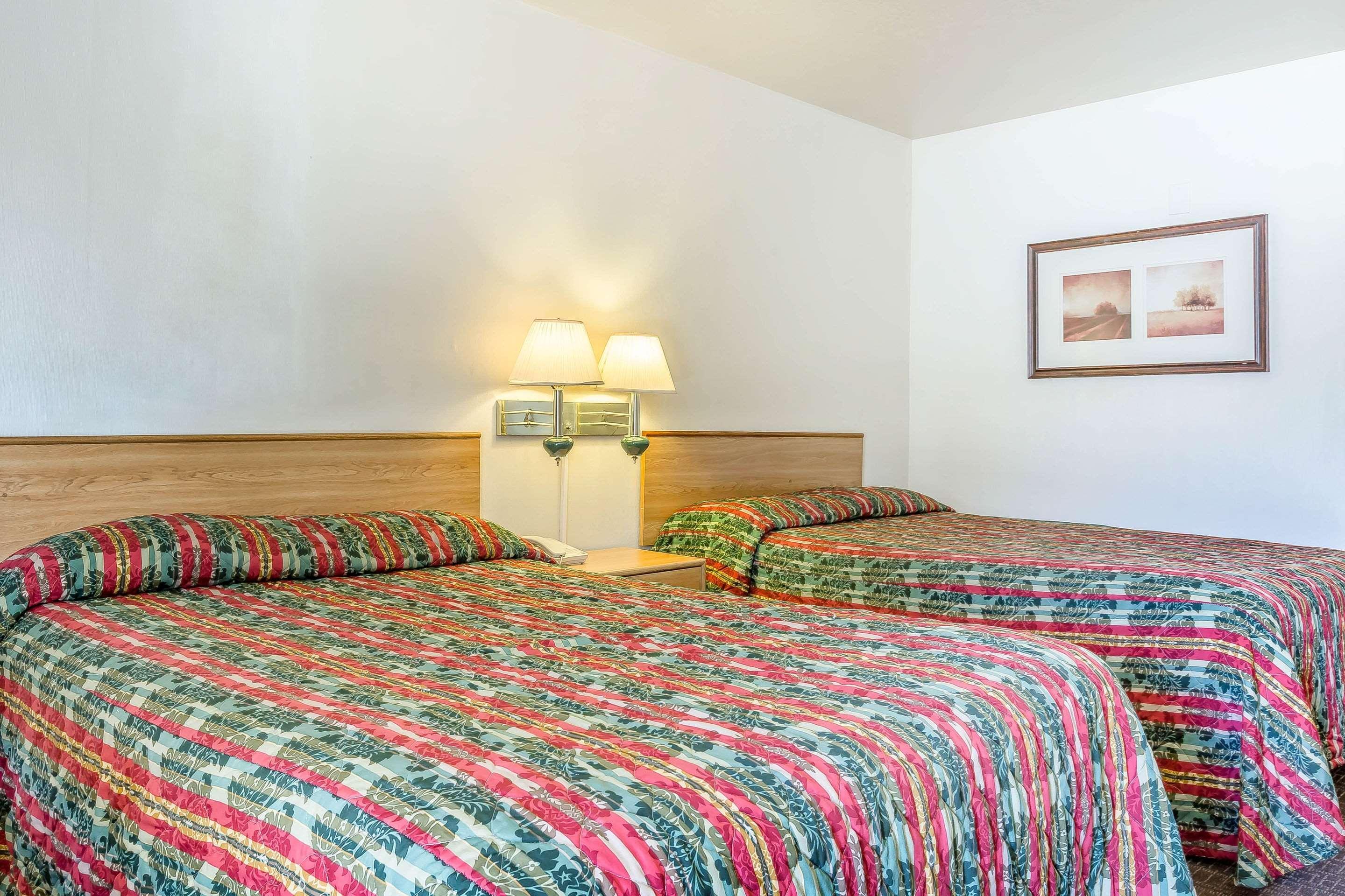 Rodeway Inn Magic Mountain Area Castaic Bagian luar foto