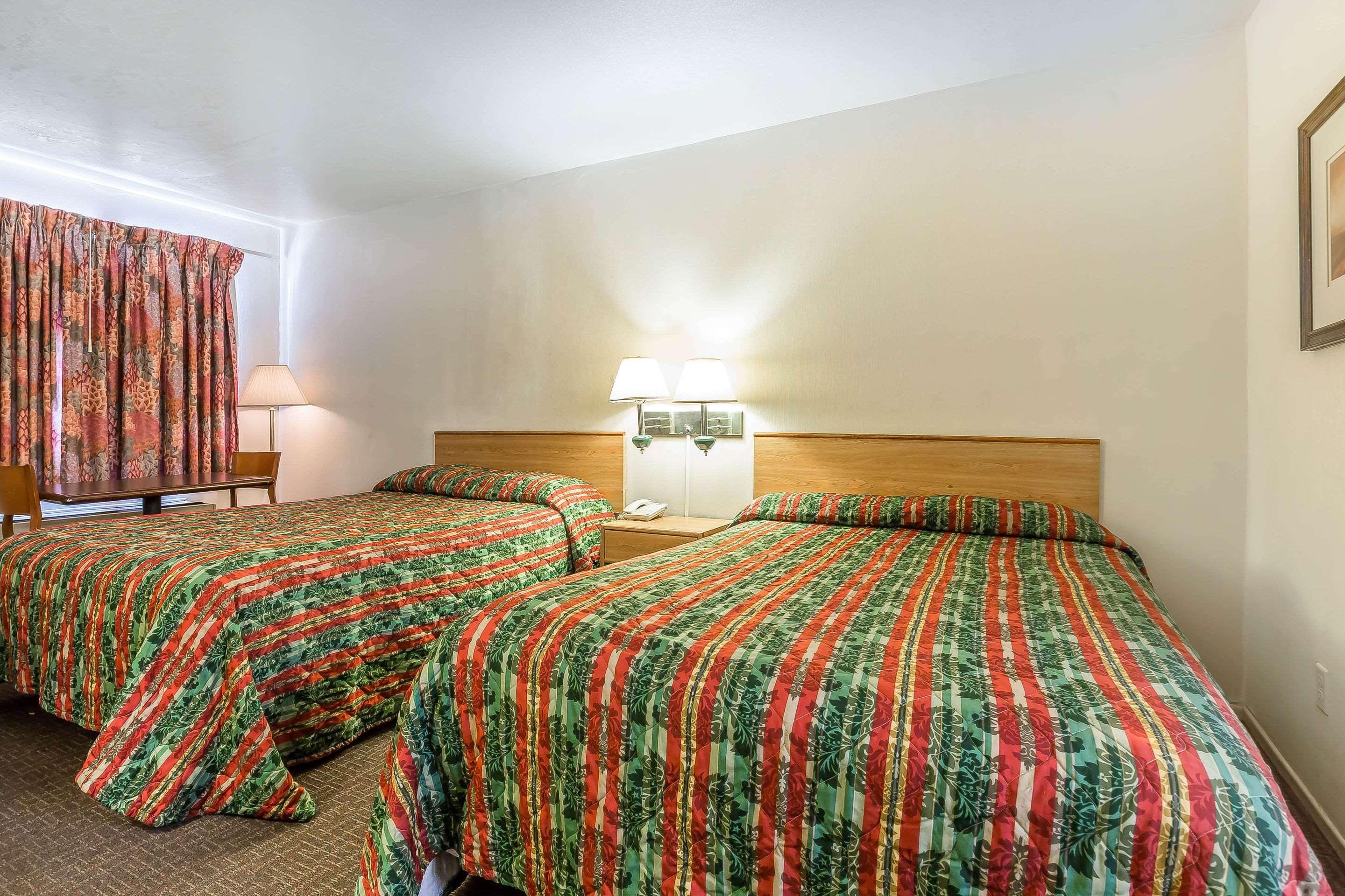 Rodeway Inn Magic Mountain Area Castaic Bagian luar foto