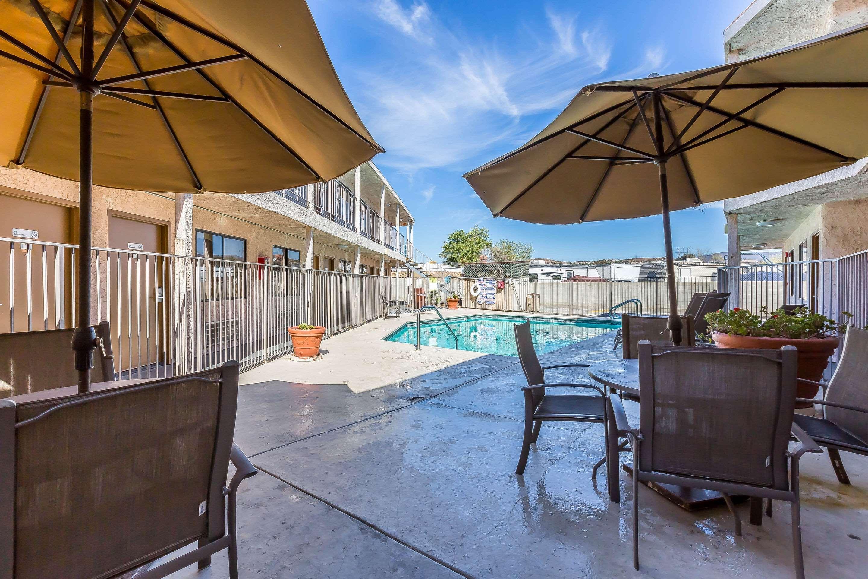 Rodeway Inn Magic Mountain Area Castaic Bagian luar foto
