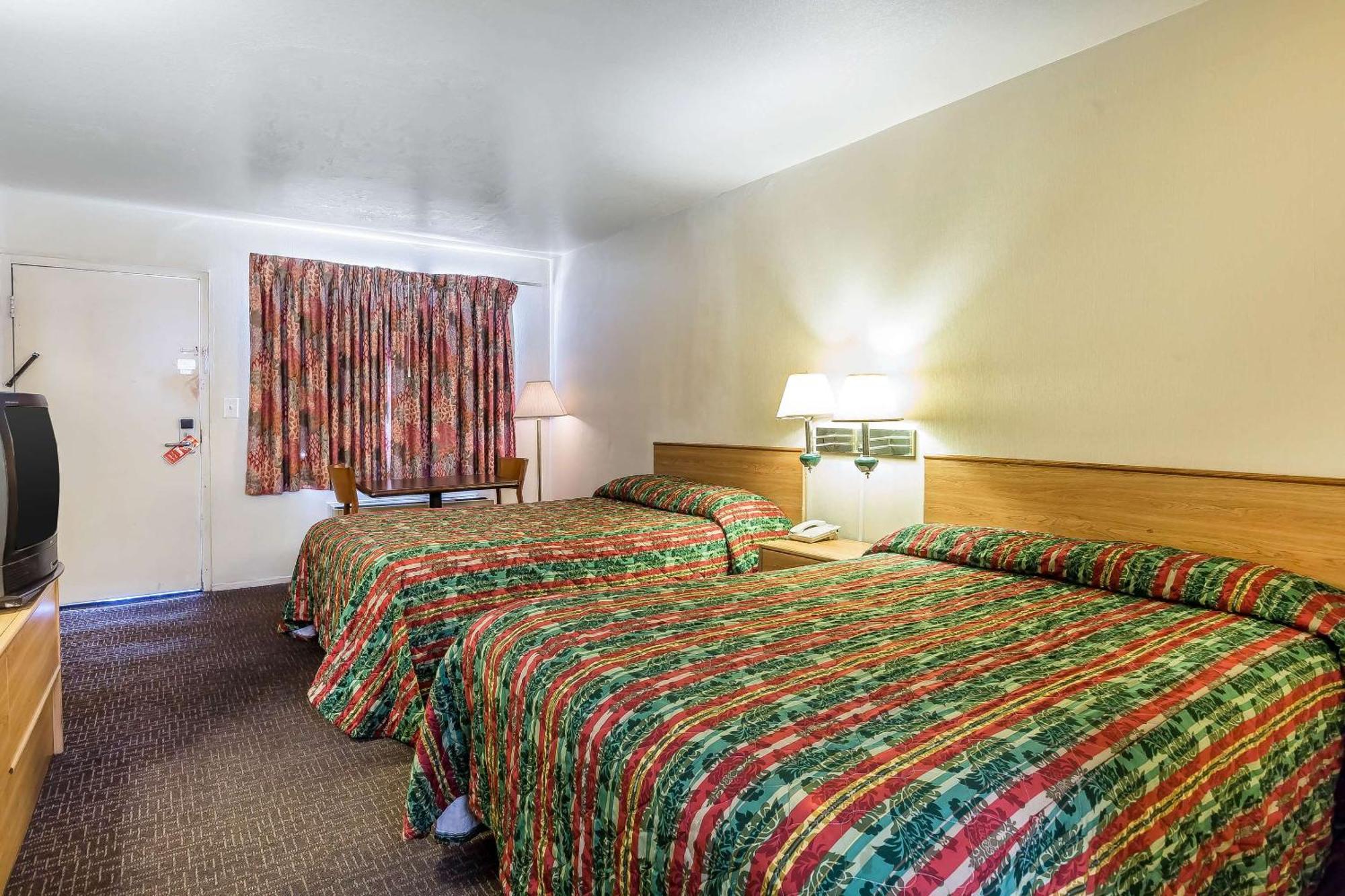 Rodeway Inn Magic Mountain Area Castaic Bagian luar foto